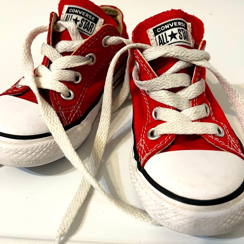 Toddler converse tie shoes
